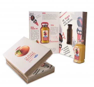 Yoga, Pesca Nettarina: Hub09 firma una limited edition packaging per i 70 anni