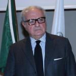 Il mattone salvadanaio e il processo di defamiliarizzazione by Colombo Clerici