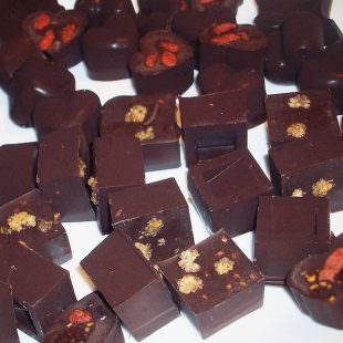 Cioccolato crudo con superfood