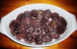 Radicetonda: Come preparare in casa cioccolatini con cacao naturale