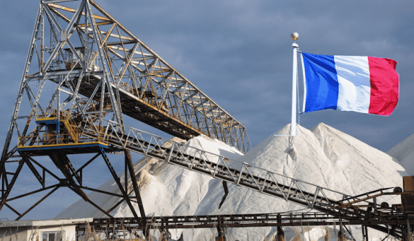 LA SALINA DI MARGHERITA DI SAVOIA ORA E’ FRANCESE… ma è tutto legale?