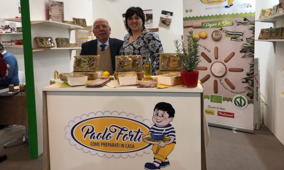 Biscotti BIO Paolo Forti  al Biofach 2019 – Paolo ed Elena Forti (Video)