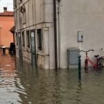 Sos da Pellestrina: Acqua alta e maltempo in laguna, non c'è solo Venezia -