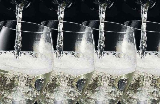 PESCARA, INIZIO SPUMEGGIANTE DI SPUMANTITALIA