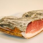 Speck Alto Adige IGP, la qualità certificata dell'Alto Adige