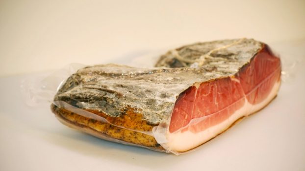 Speck Alto Adige IGP, la qualità certificata dell’Alto Adige