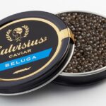 Il caviale Calvisius incontra le bollicine Ferrari da "Voce in Giardino": un sodalizio di gusto nel giardino manzoniano