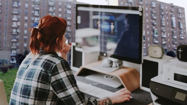 Smart working, lavorare da casa in tempo di CoronaVirus e cambiamento delle abitudini alimentari by Luca Brusamolino