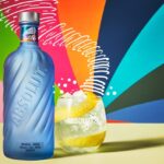 Absolut Movement: la nuova limited edition per Natale che incita a rimanere connessi, al 60% in materiale riciclato