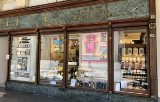 Il negozio Biraghi ospita il “Trofeo Senza Fine” in attesa del Giro d’Italia