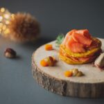 Ricetta Foodlab per Feste natalizie: pancakes alla curcuma, salmone selvaggio affumicato e spuma castagne
