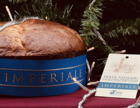 Cosa fare affinché quest’anno la missione regali fili liscia come l’olio? Regalare un olio extravergine di oliva!