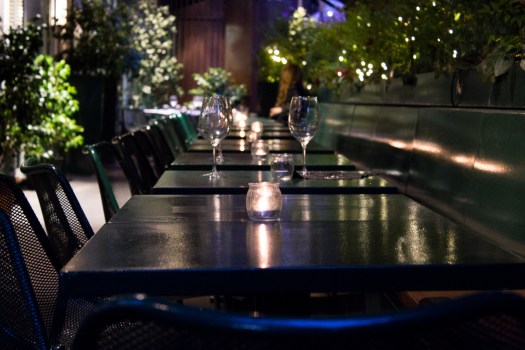 “PEACE & SONG”: la serata con aperitivo e cena con cui Classico celebra il solstizio d’estate