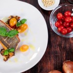 Fish from Greece: una ricetta a base di pesce fresco greco e caponata per salutare l'estate con gusto