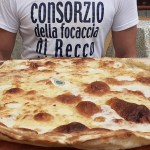 La focaccia di Recco col formaggio IGP: resoconto dell'attività 2022 e i suoi auguri prelibati