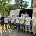 Escavatori, pompe idrovore, badili e tante mele La carica solidale dei 160 agricoltori della Val di Non  “Non lasciamo soli gli amici dell’Emilia Romagna”