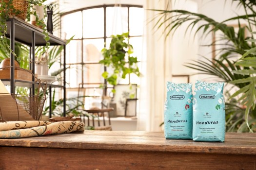 IDEA Food & Beverage mette la firma sul primo Specialty coffee di De’Longhi, realizzato con Slow Food Coffee Coalition!