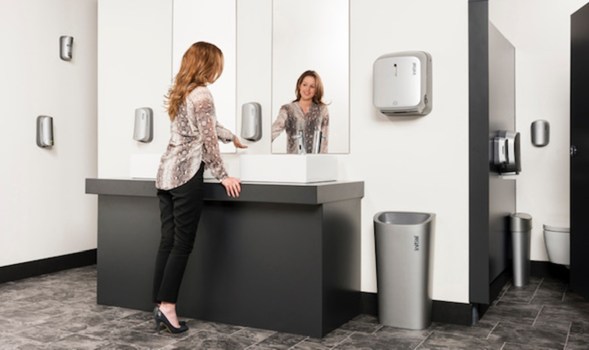 Aperitivo e igiene: la ricerca Initial sul momento più amato dagli italiani