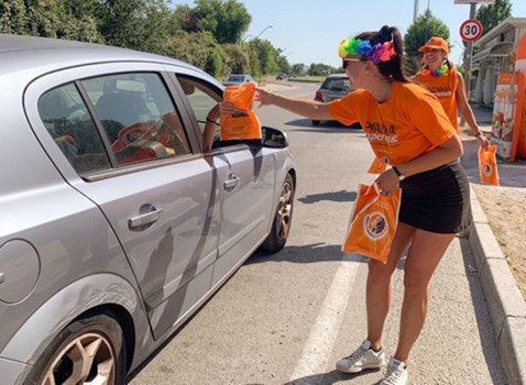 Piadine in regalo come “souvenir” al casello di Riccione, è boom