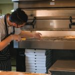 Come si pulisce un forno a gas per la pizza: istruzioni per l’uso