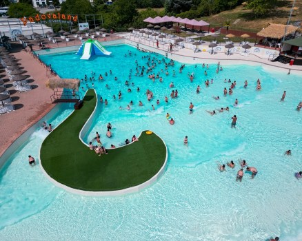 VISITA IN CENTRO, POI TUTTI IN PISCINA: PADOVALAND INVASA DAI TURISTI