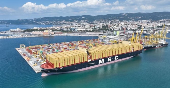 Varata a Trieste Nicola Mastro MSC, la portacontainer dei record