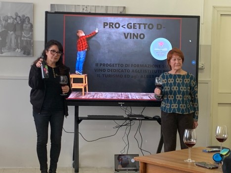 Gli studenti del Datini e del Saffi a scuola di storytelling del vino ed enologia, a salire in cattedra Le Donne del Vino