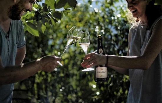 Pellegrini S.p.A. brinda a San Valentino con le bollicine Monfort