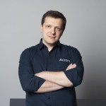 Intelligenza artificiale: Accordo tra Apple e OpenAI per integrare ChatGPT su Siri