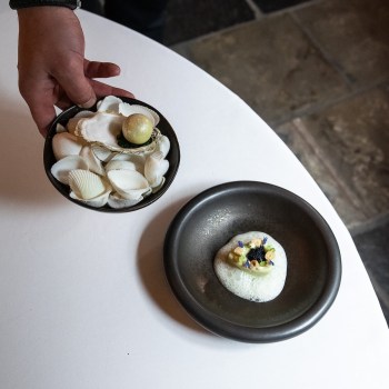 Victor Lounge di Viale Ceccarini a Riccione, vera cena a quattro mani con 17 portate