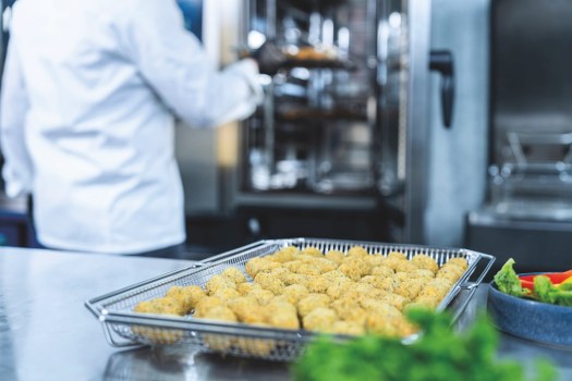 LA FRITTURA AD ARIA con forni Rational: CROCCANTE, GUSTOSA E COMPLETAMENTE SENZA OLIO: ECCO PERCHÉ STA DIVENTANDO SEMPRE PIÙ POPOLARE