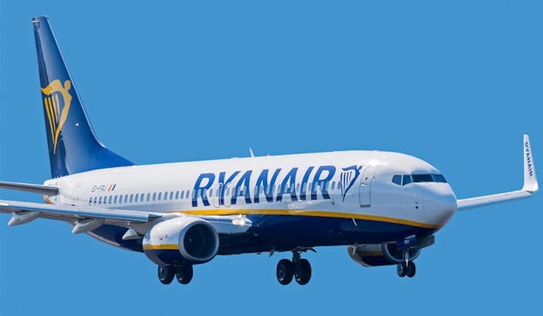 Viaggi di Natale e Capodanno 2025: dove vanno gli italiani